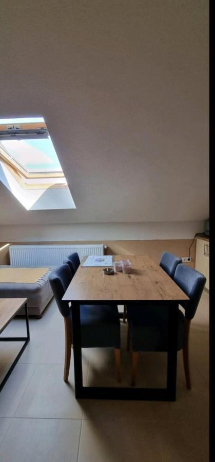 Apartman Avram Kotor Varos Екстериор снимка